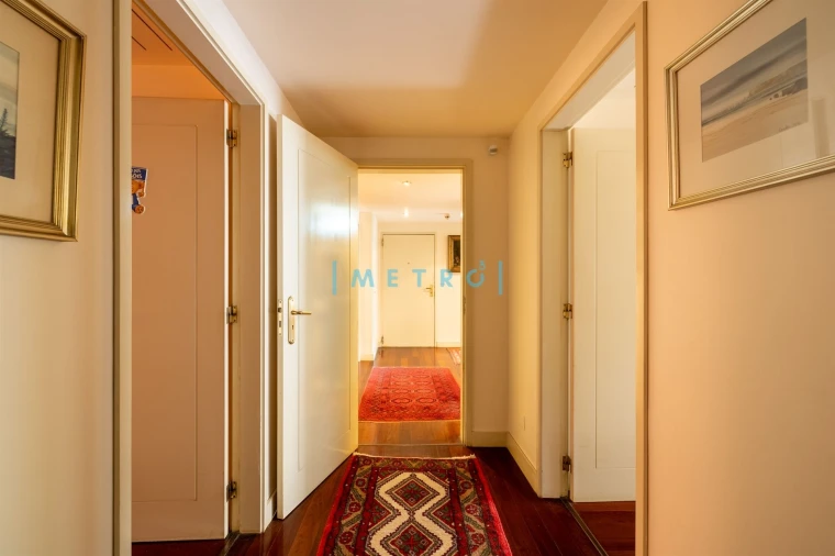 Apartamento T4 para Venda em Aldoar, Foz do Douro e Nevogilde Foto 8