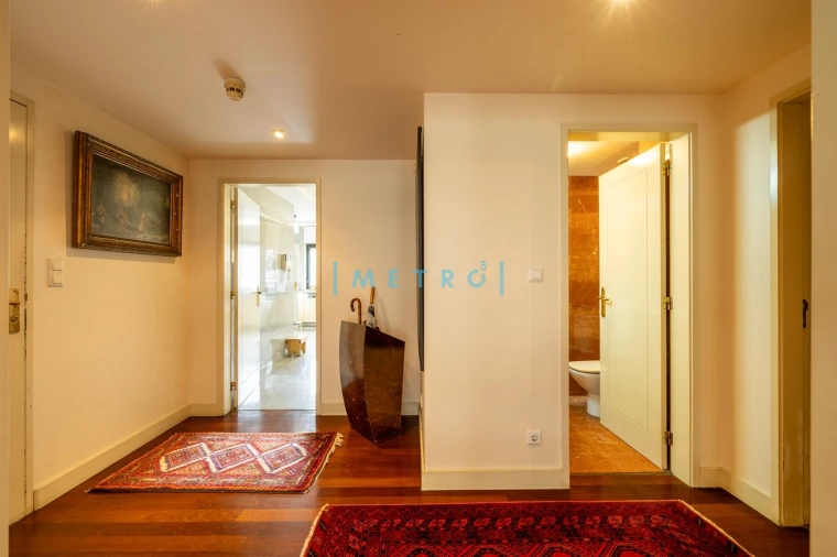 Apartamento T4 para Venda em Aldoar, Foz do Douro e Nevogilde Foto 2