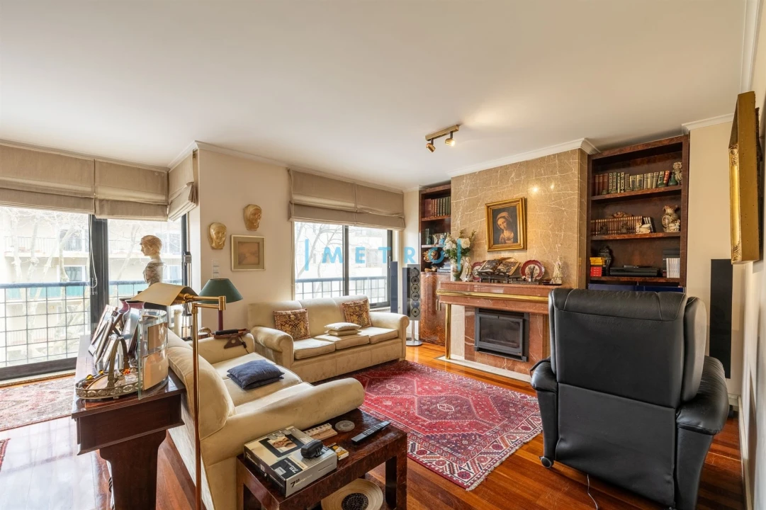 Apartamento T4 para Venda em Aldoar, Foz do Douro e Nevogilde Foto 4