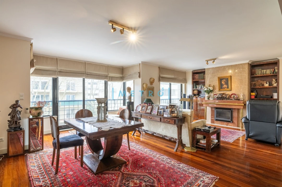 Apartamento T4 para Venda em Aldoar, Foz do Douro e Nevogilde Foto 3