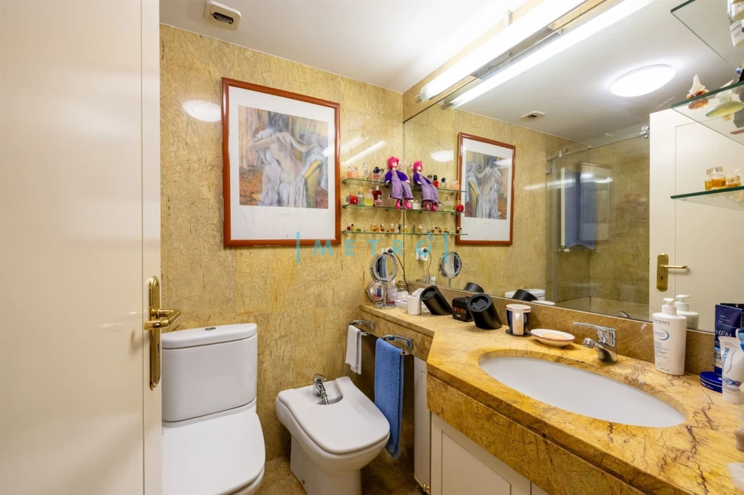 Apartamento T4 para Venda em Aldoar, Foz do Douro e Nevogilde Foto 14