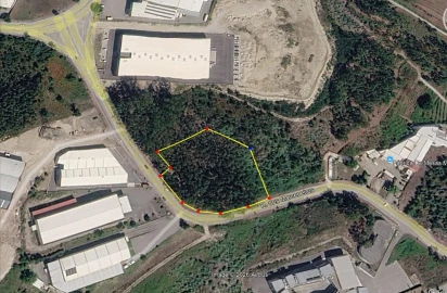 Terreno Comércio / Armazém para Venda em Lordelo