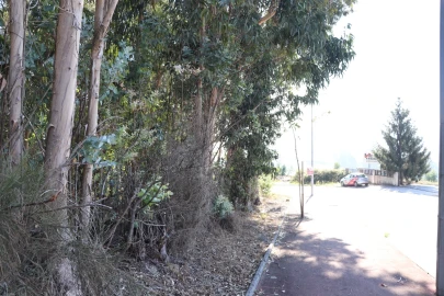 Terreno Comércio / Armazém para Venda em Lordelo