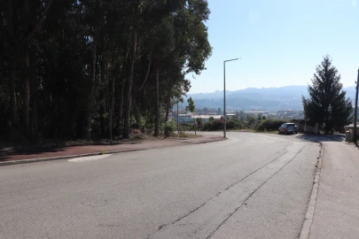 Terreno Comércio / Armazém para Venda em Lordelo