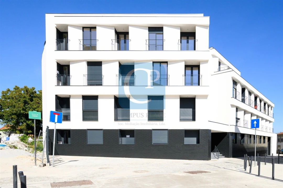 Apartamento T1 para Venda em Paranhos Foto 1