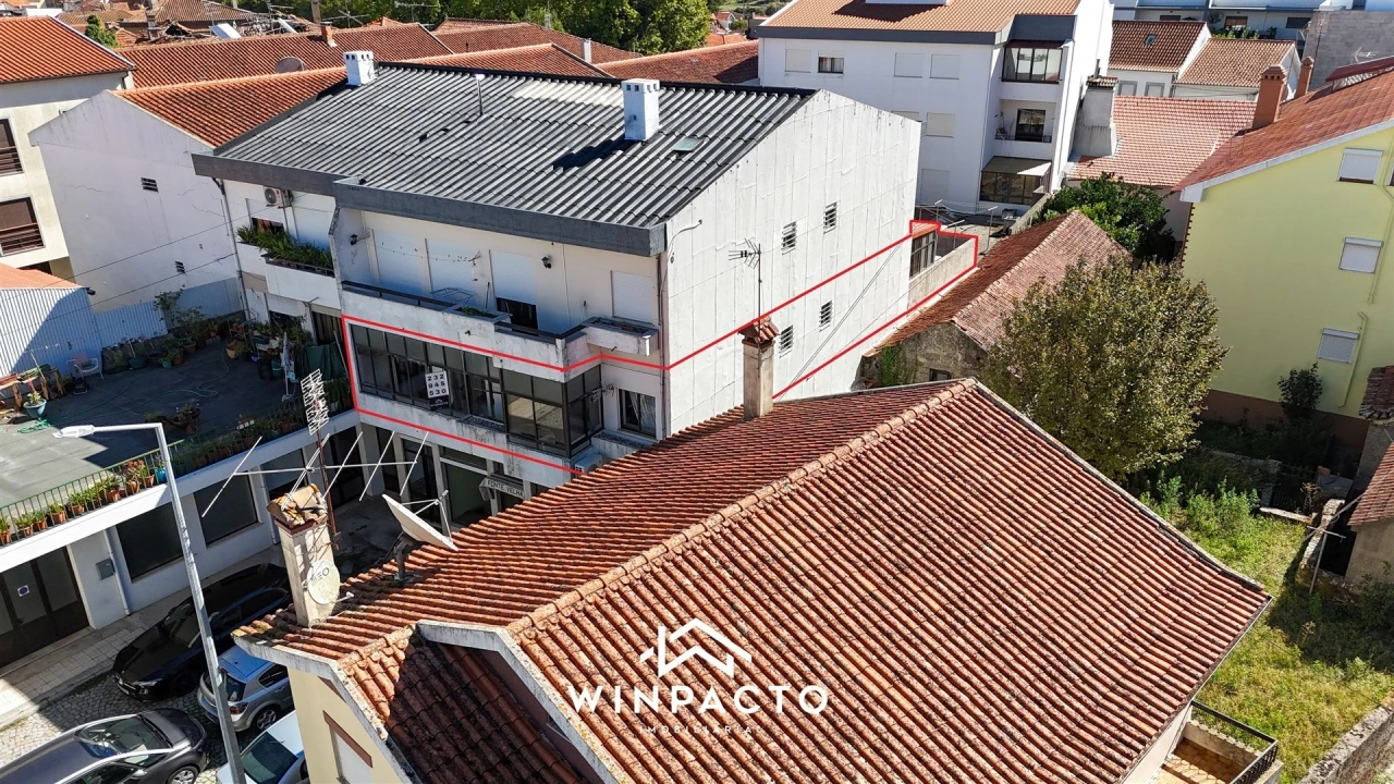 Apartamento T3 para Venda em Nelas Foto 19