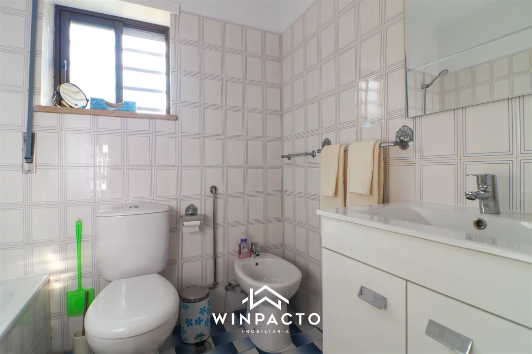 Apartamento T3 para Venda em Nelas Foto 30