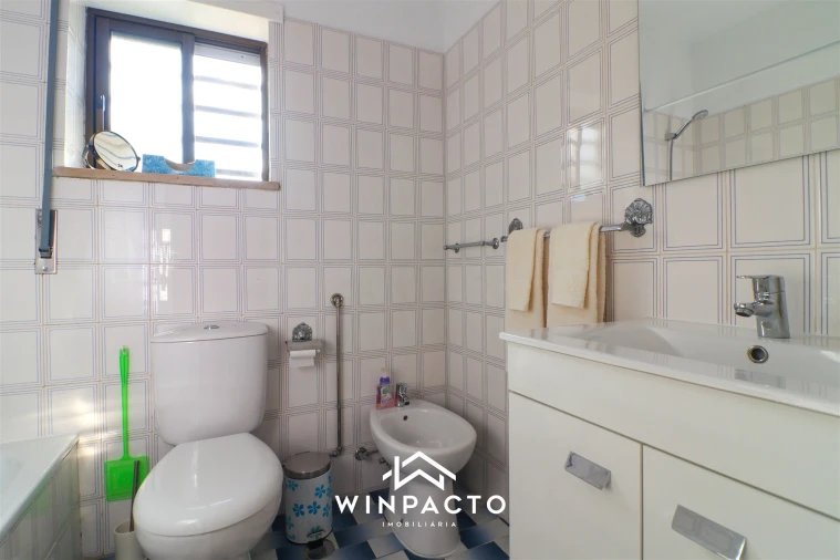 Apartamento T3 para Venda em Nelas Foto 30