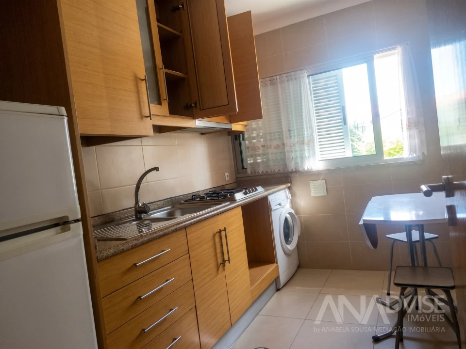 Apartamento T1 para Venda em Repeses e São Salvador Foto 3