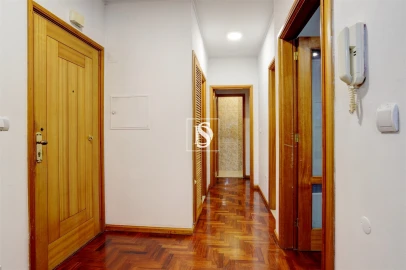 Apartamento T2 para Venda em Mafamude e Vilar do Paraíso
