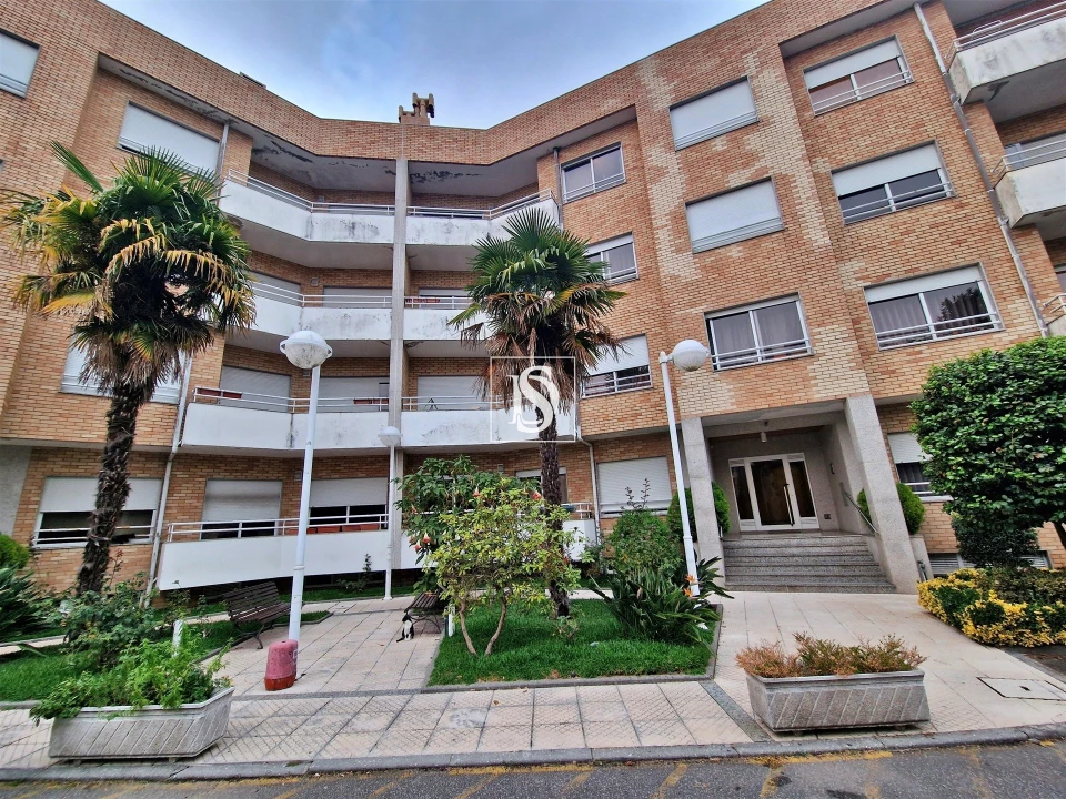 Apartamento T2 para Venda em Mafamude e Vilar do Paraíso Foto 1