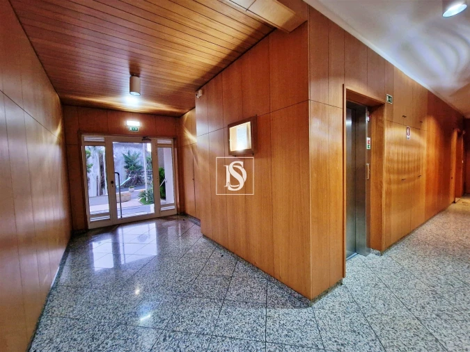 Apartamento T2 para Venda em Mafamude e Vilar do Paraíso Foto 17