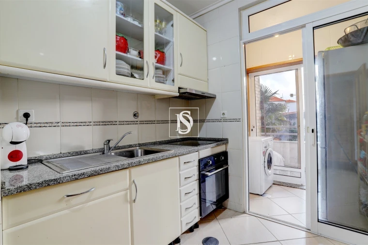 Apartamento T2 para Venda em Mafamude e Vilar do Paraíso Foto 4