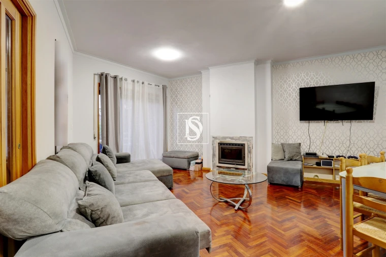 Apartamento T2 para Venda em Mafamude e Vilar do Paraíso Foto 3
