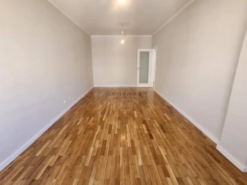 Apartamento T1 para Venda em Madalena