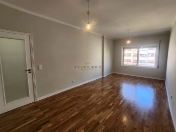 Apartamento T1 para Venda em Madalena