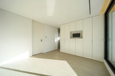 Moradia T5 para Venda em Madalena