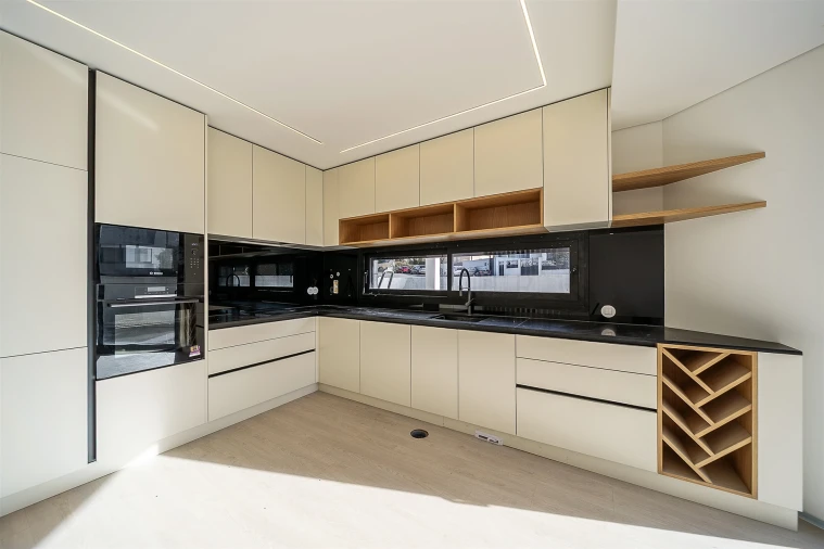 Moradia T5 para Venda em Madalena Foto 43