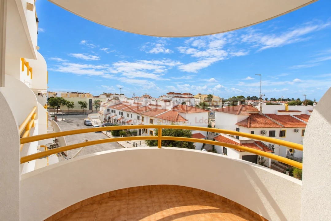 Apartamento para Venda em Altura Foto 1