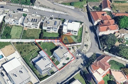 Moradia T4 para Venda em Branca