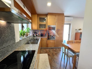 Moradia T4 para Venda em Branca