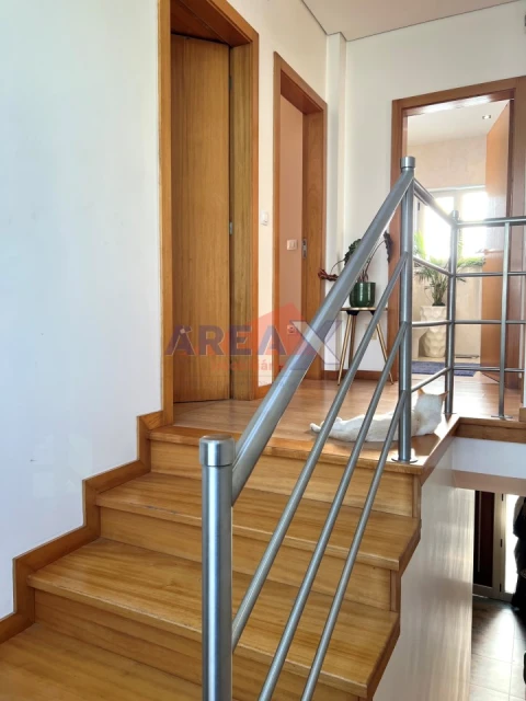 Moradia T4 para Venda em Branca