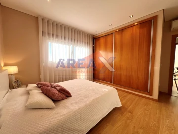 Moradia T4 para Venda em Branca