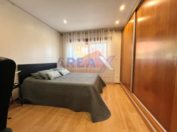 Moradia T4 para Venda em Branca
