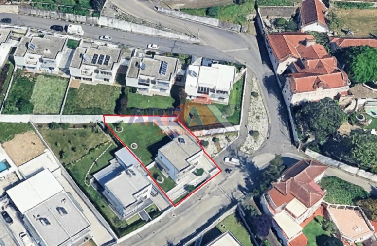 Moradia T4 para Venda em Branca Foto 4