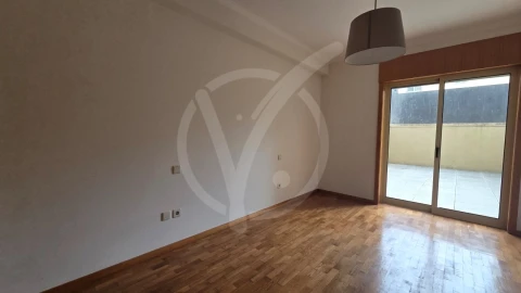 Apartamento T3 para Venda em Aver-O-Mar, Amorim e Terroso