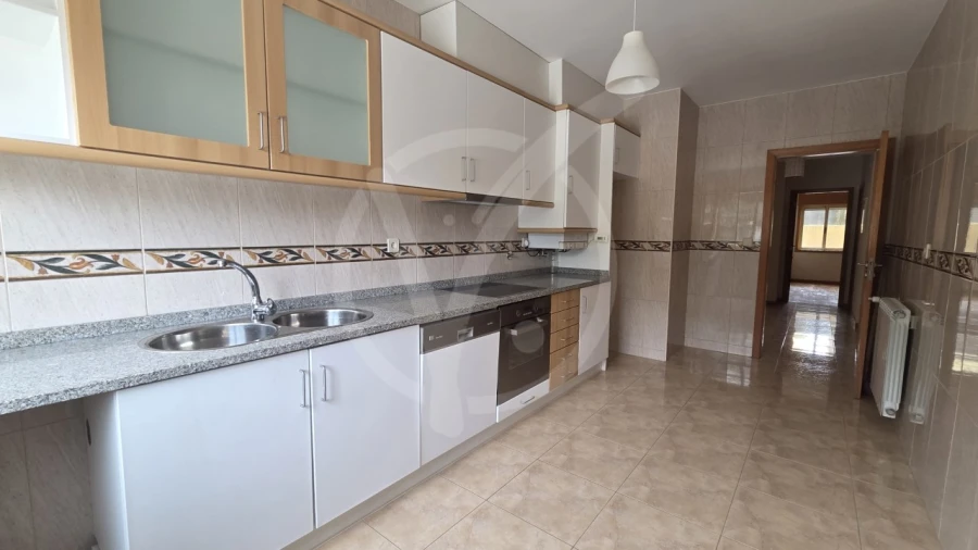Apartamento T3 para Venda em Aver-O-Mar, Amorim e Terroso Foto 3