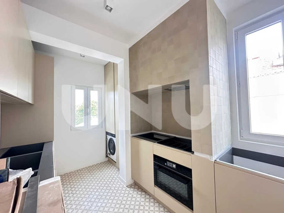 Apartamento T3 para Venda em Algés, Linda-A-Velha e Cruz Quebrada-Dafundo Foto 5