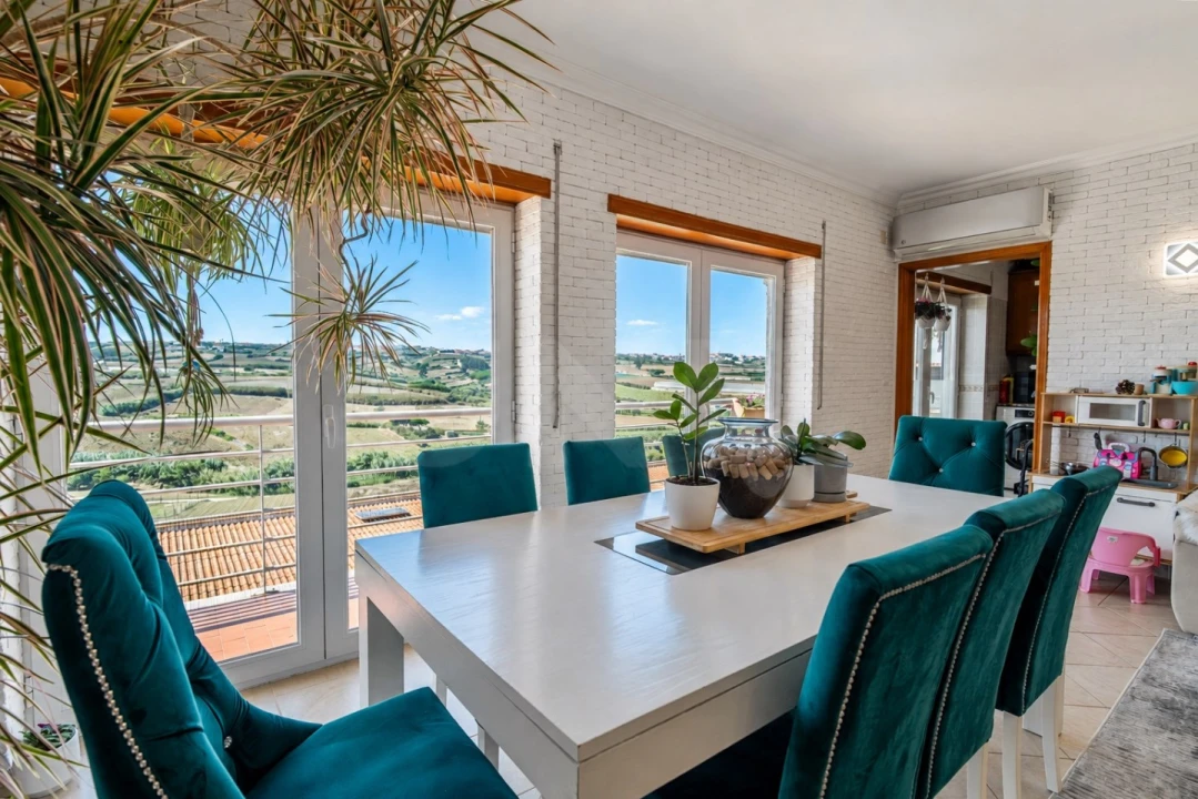 Apartamento T3 para Venda em Lourinhã e Atalaia Foto 1