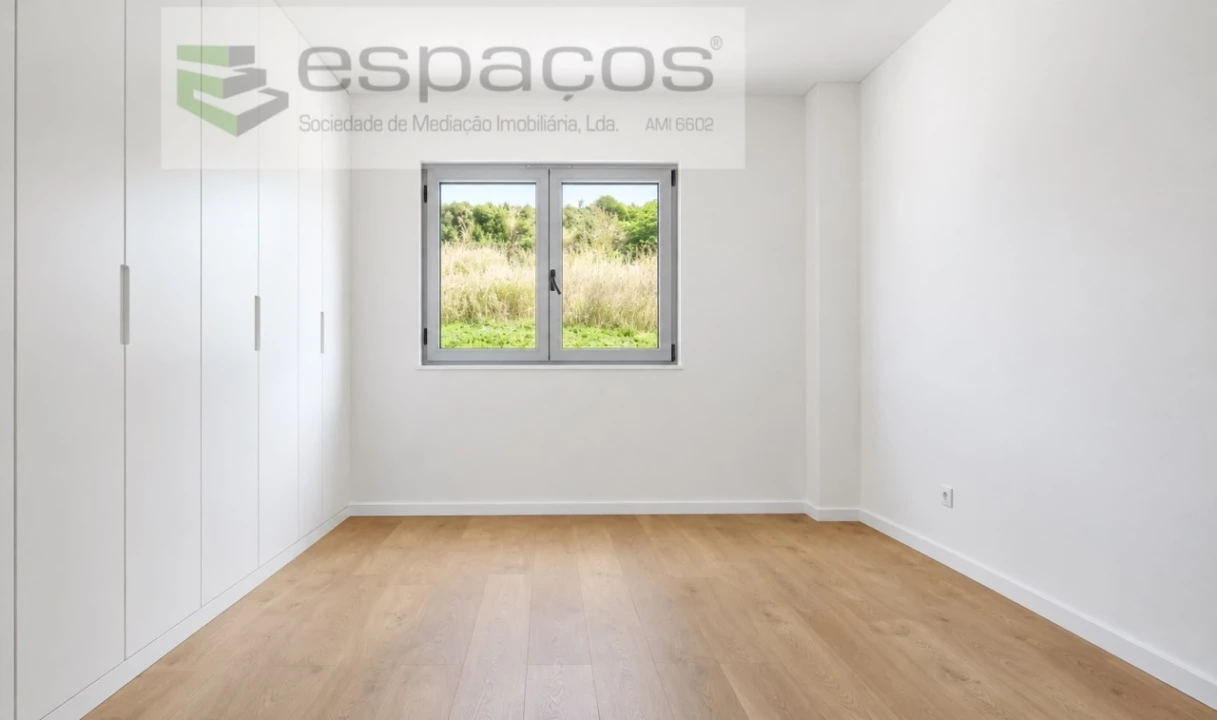 Apartamento T2 para Venda em Camarate, Unhos e Apelação Foto 5