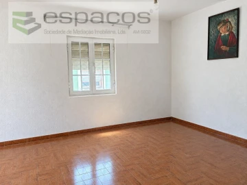 Moradia T4 para Venda em Fundão, Valverde, Donas, A. Joanes, A. Nova Cabo