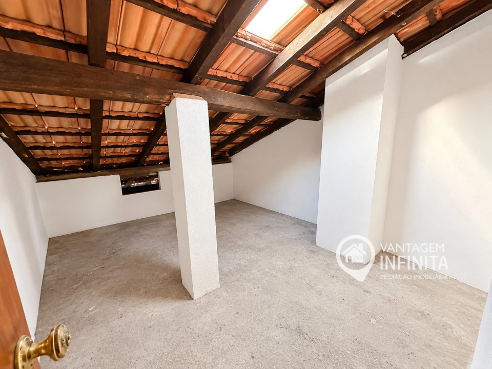 Apartamento T3 para Venda em Almada, Cova da Piedade, Pragal e Cacilhas Foto 19