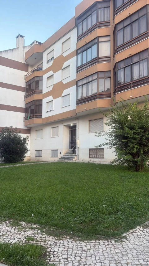 Apartamento T2 para Venda em Agualva e Mira-Sintra
