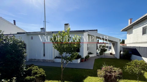 Moradia T3 para Venda em Gaio-Rosário e Sarilhos Pequenos
