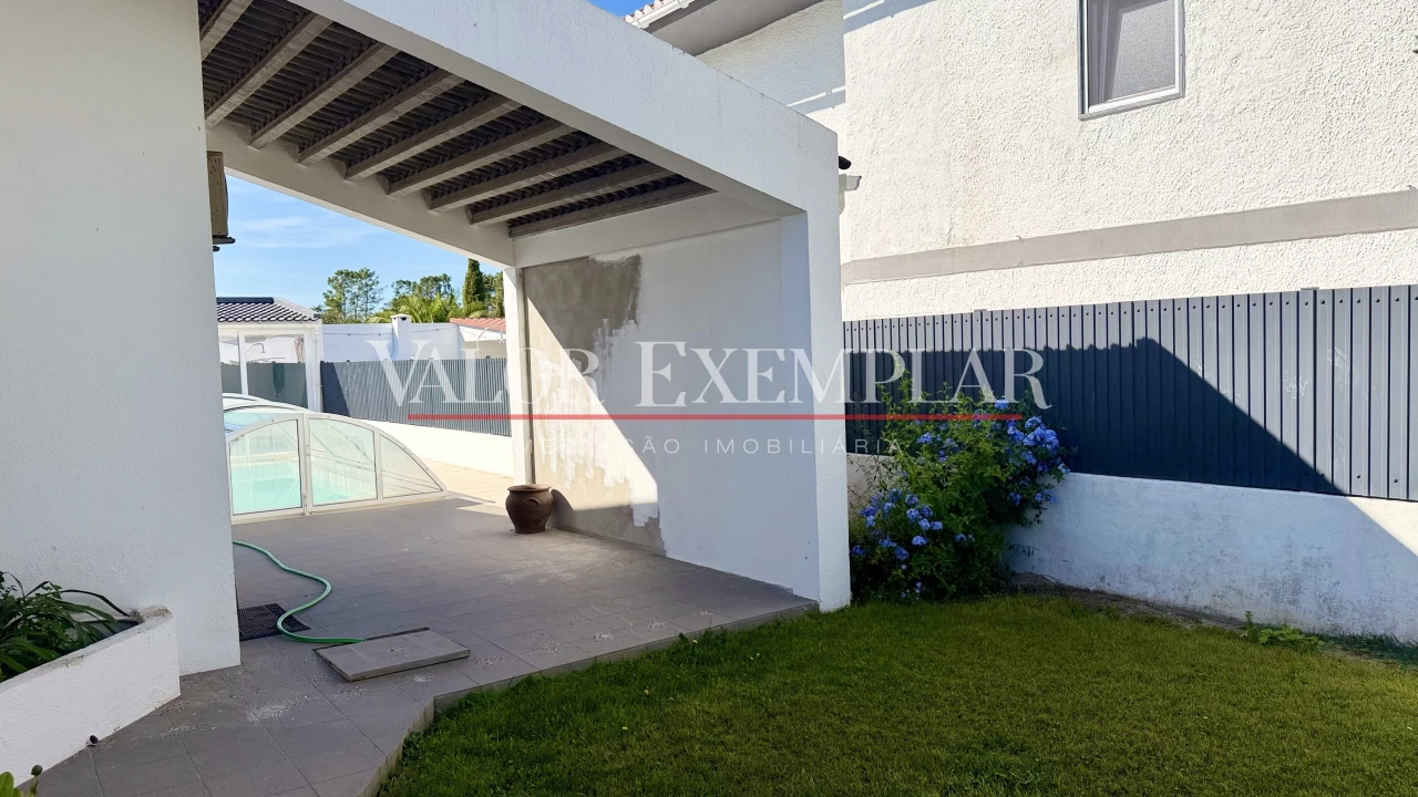 Moradia T3 para Venda em Gaio-Rosário e Sarilhos Pequenos Foto 17