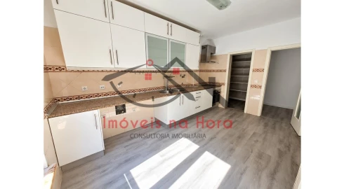Apartamento T3 para Venda em Quinta do Conde