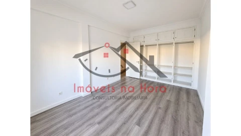 Apartamento T3 para Venda em Quinta do Conde