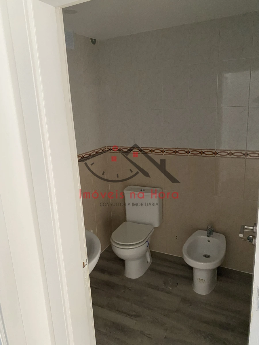 Apartamento T3 para Venda em Quinta do Conde Foto 4