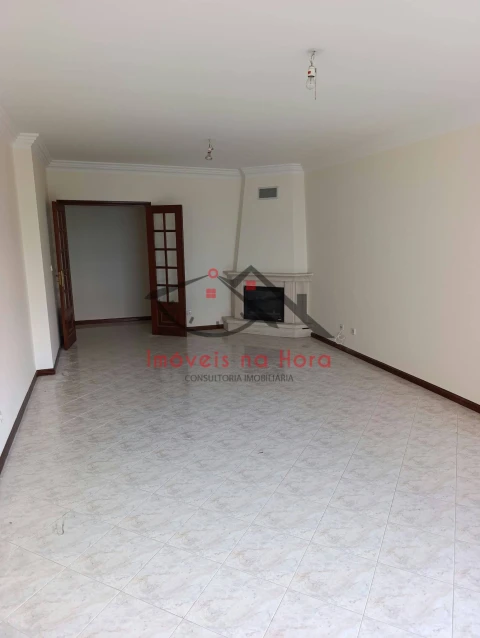 Apartamento T2 para Venda em Algueirão-Mem Martins