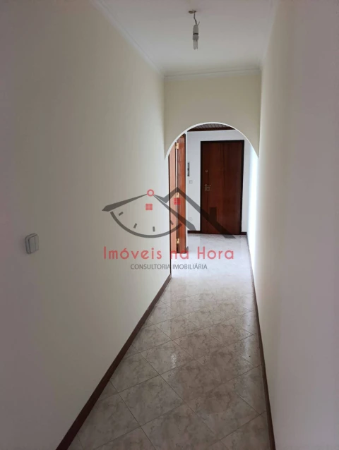 Apartamento T2 para Venda em Algueirão-Mem Martins
