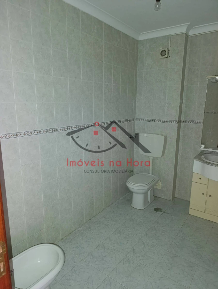 Apartamento T2 para Venda em Algueirão-Mem Martins Foto 7