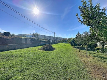 Terreno para Venda em Venade e Azevedo