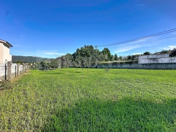 Terreno para Venda em Venade e Azevedo