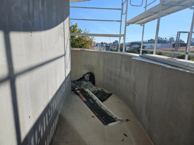 Apartamento T2 para Venda em Meixomil Foto 25