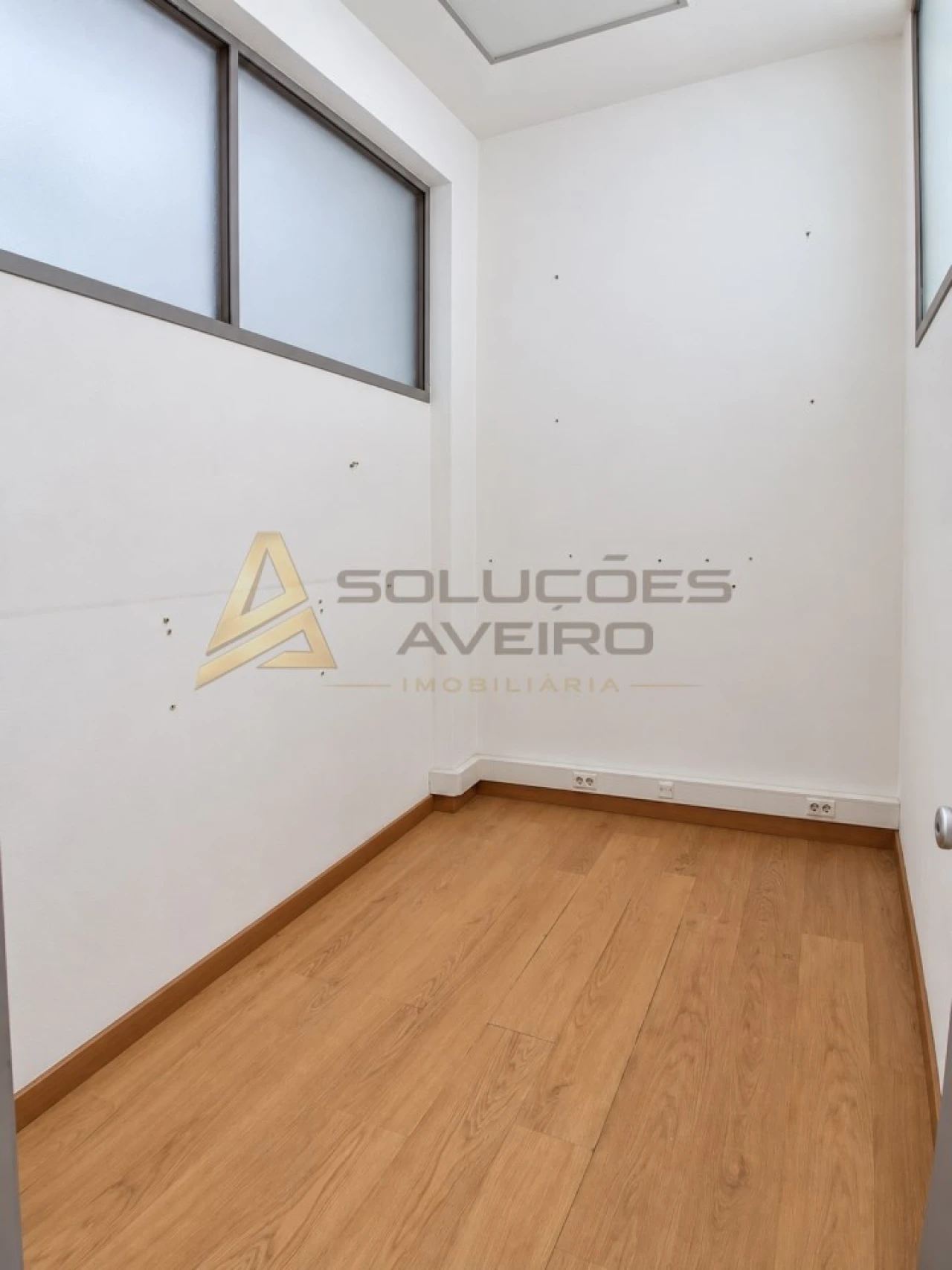 Loja para Arrendamento em Esgueira Foto 8