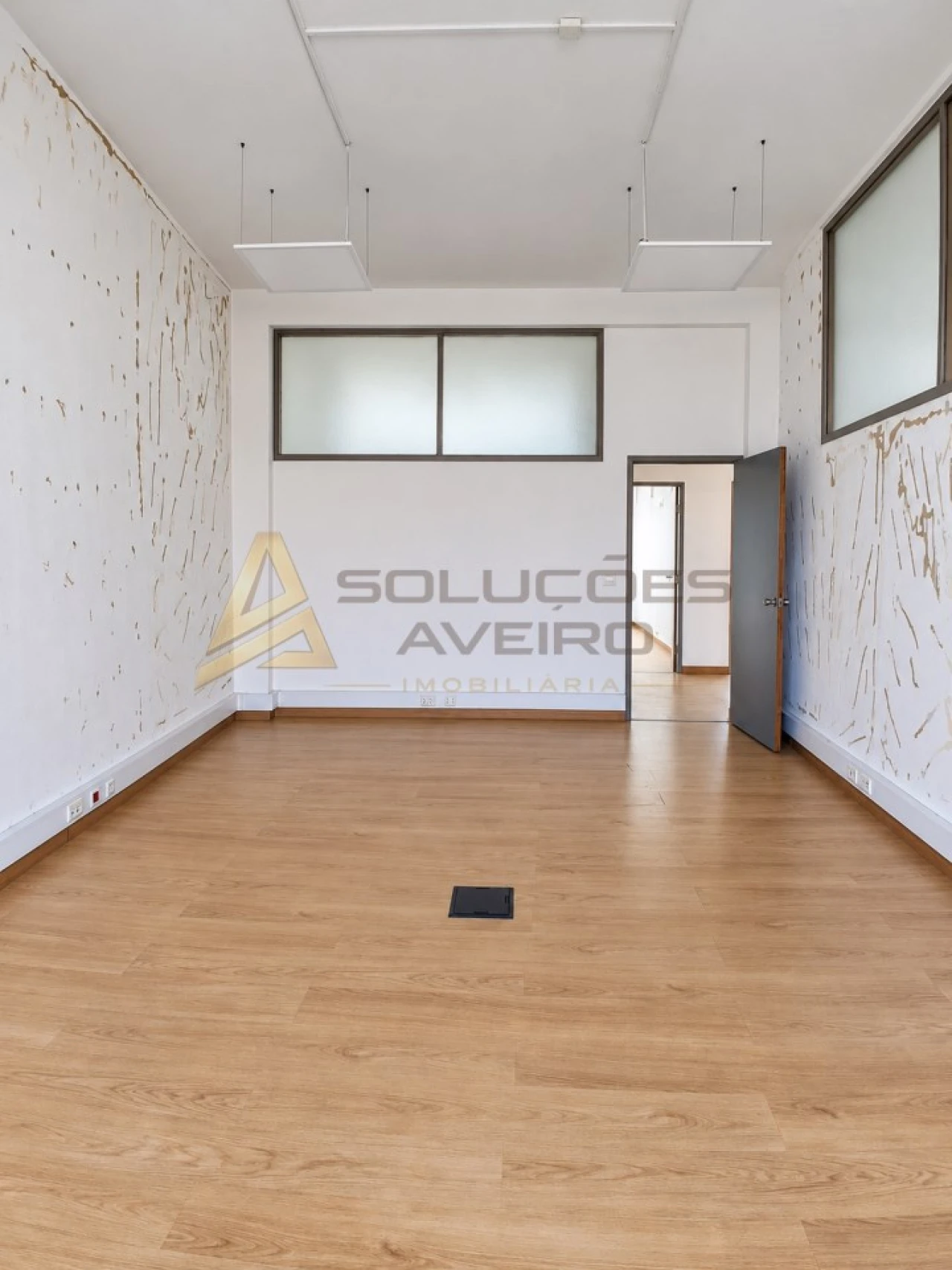 Loja para Arrendamento em Esgueira Foto 13